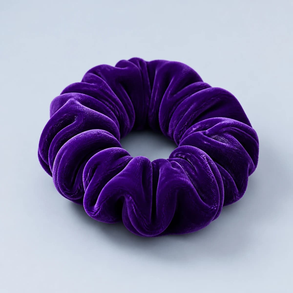Violet Pulse, объёмная резинка из мягкого вельвета, цвет глубокий фиолетовый